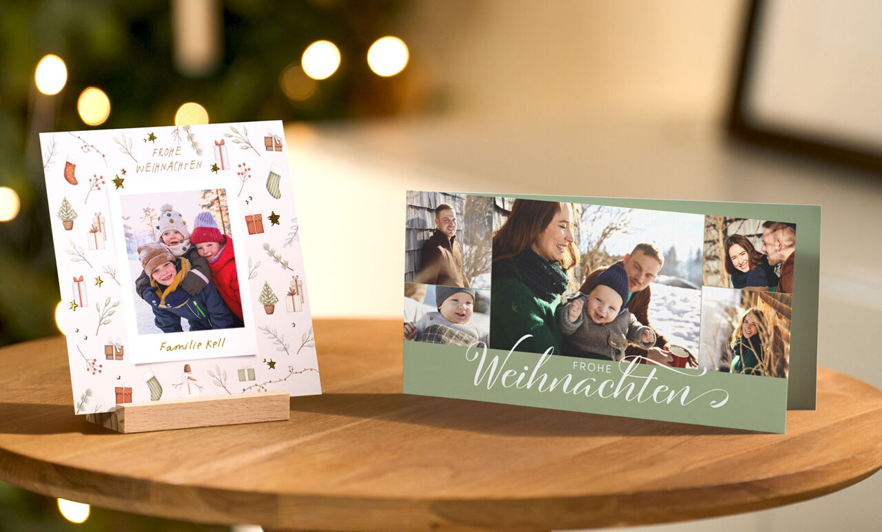 Frostige Winterfreuden: Kinder im Weihnachtsrahmen, fröhliche Familienmomente auf Karte.
